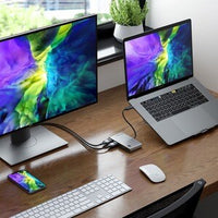 Dual Docking Station with Thunderbolt 3 and 4K Support
