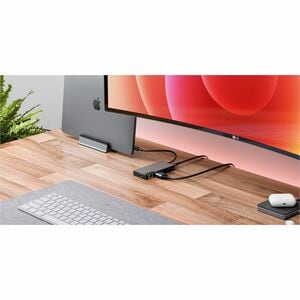 6-in-1 USB-C Fusion Max Hub in Space Grey